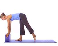 Yoga: Beginner preparation poise for warrior three 1